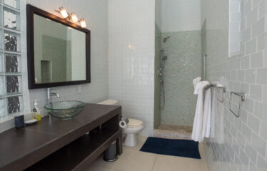 Crystal Waters – A Luxury Retreat in South Finger, Jolly Harbour