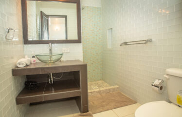 Crystal Waters – A Luxury Retreat in South Finger, Jolly Harbour